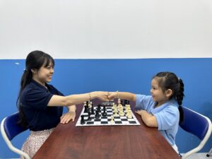 bắt tay thi đấu